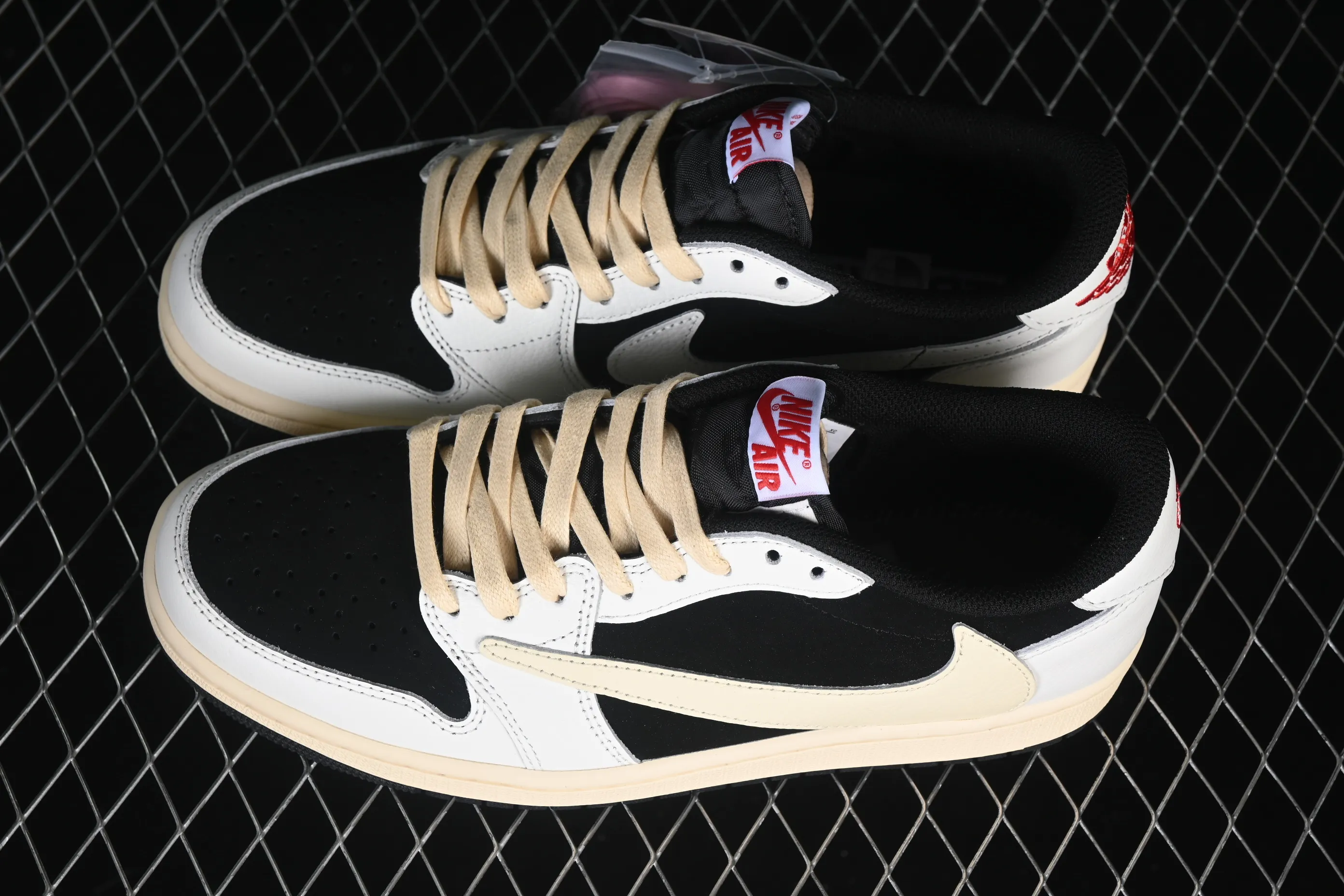 All Categories Air Jordan Jordan Series Basketball Shoes Air Jordan 1 Low Travis Scott x Air Jordan 1 Low OG AJ1 Joe 1 Joint Overhead XZ6868-001